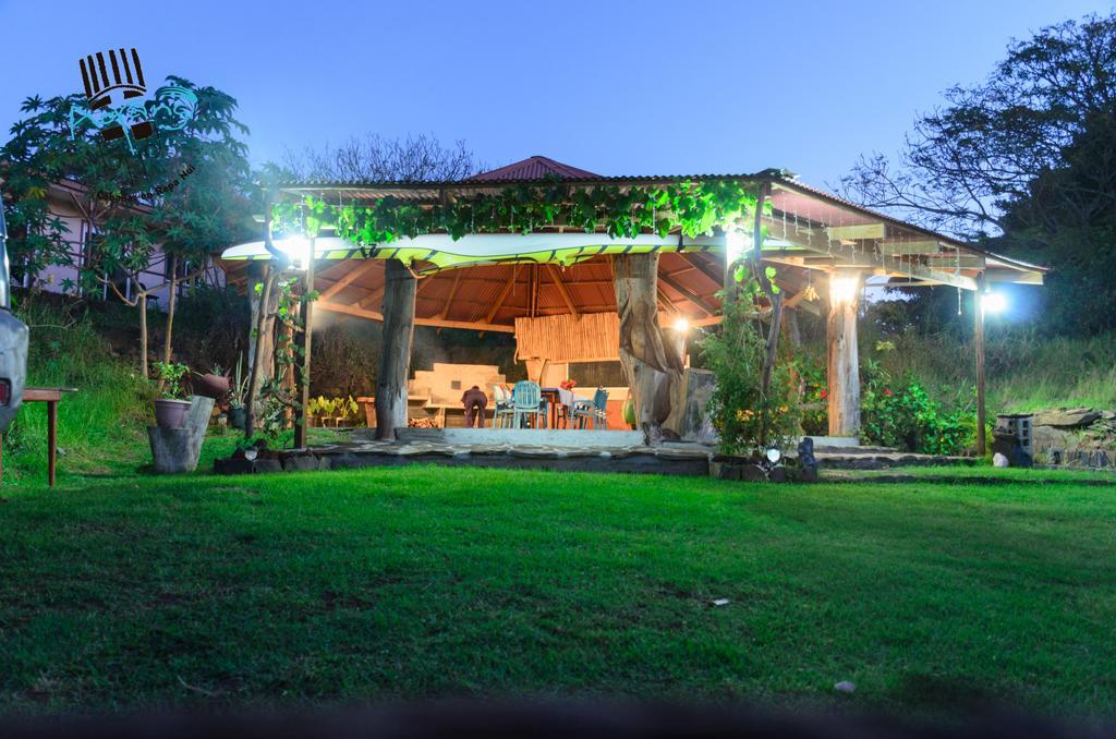 Hostal y Cabañas Aorangi Hanga Roa Exterior foto